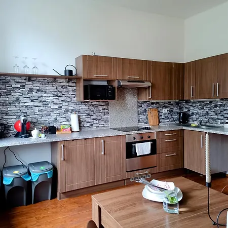 Apartment Waldruh S Terasou Jaluvci